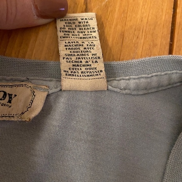 Vintage Y2K Ed Hardy Gray T-Shirt Womens Skull and Roses Graphic Tee Size Medium - Picture 12 of 16